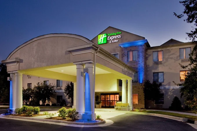 Holiday Inn Express & Suites Kinston